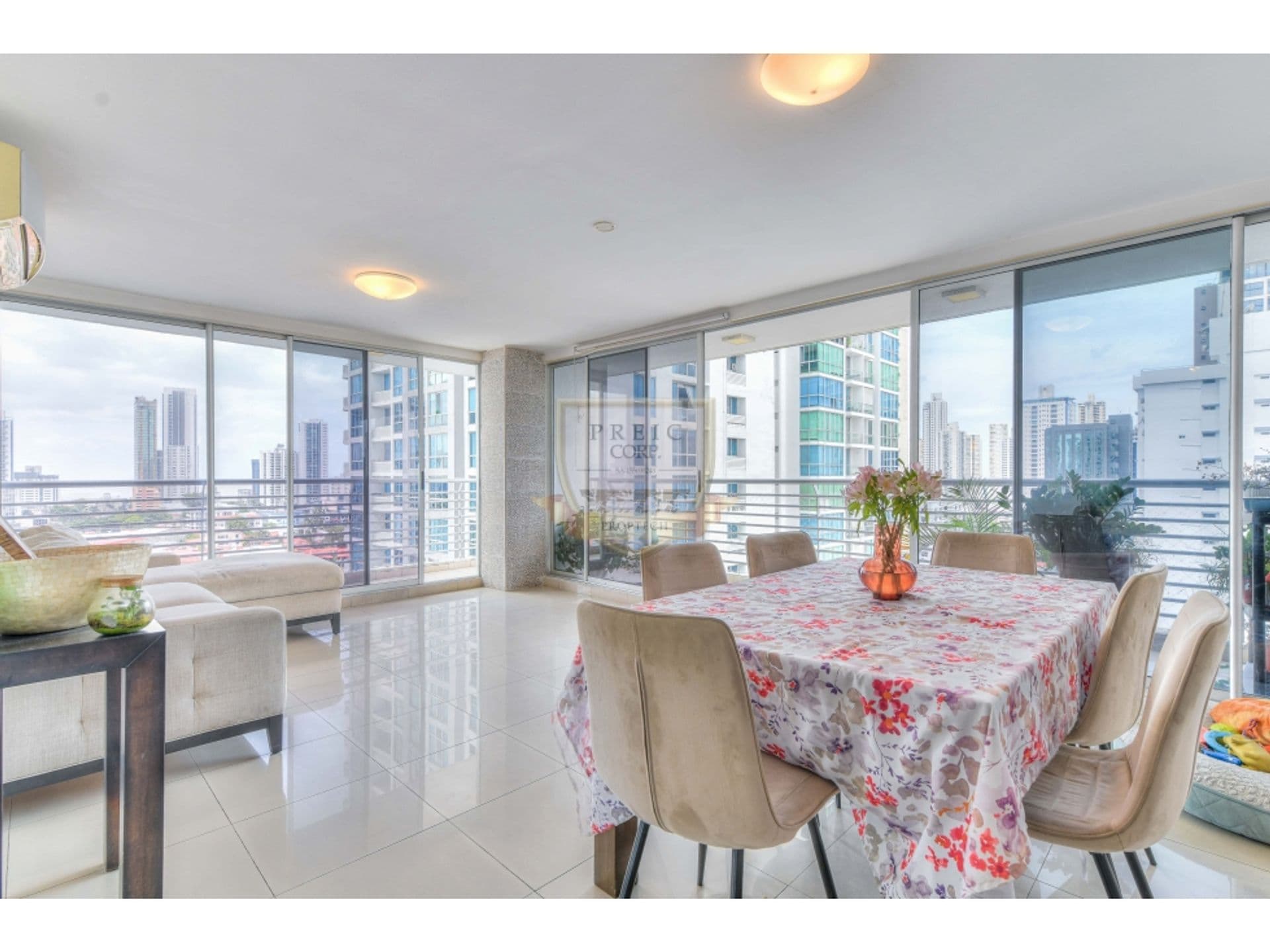 Apartamento en San Francisco – PH Citrus